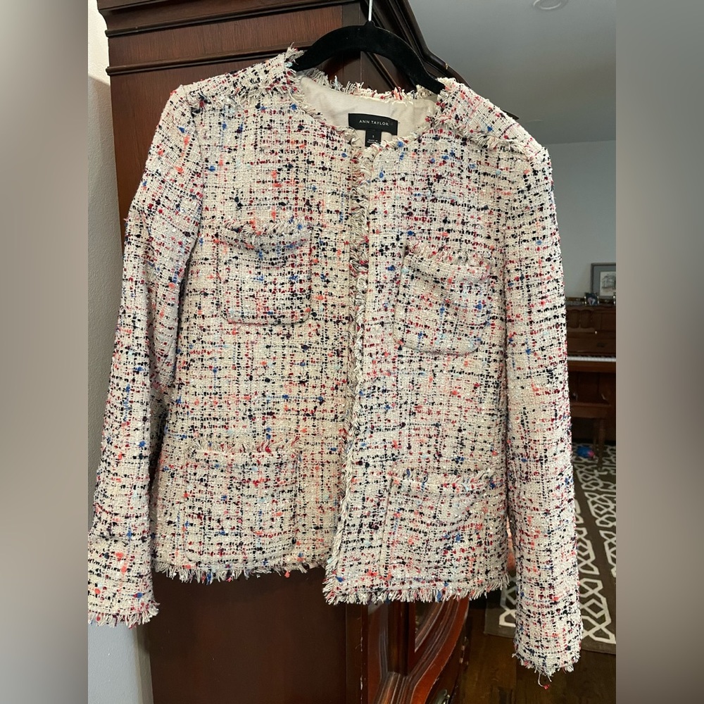 Tweed blazer. Excellent condition. Size S.